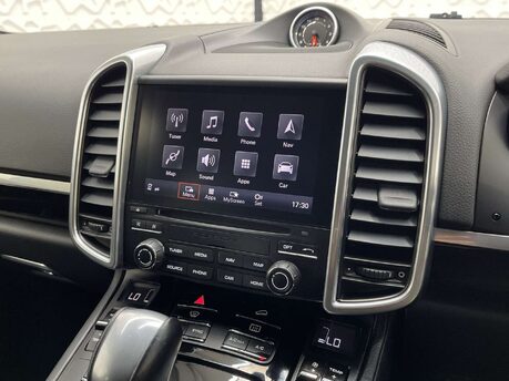 Porsche Cayenne 3.0 Cayenne D Platinum Edition V6 Tiptronic S A 4WD 5dr 24