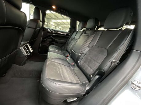 Porsche Cayenne 3.0 Cayenne D Platinum Edition V6 Tiptronic S A 4WD 5dr 41