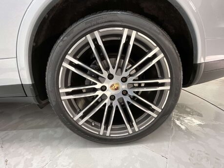 Porsche Cayenne 3.0 Cayenne D Platinum Edition V6 Tiptronic S A 4WD 5dr 47