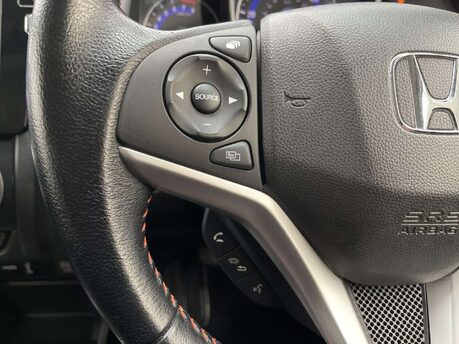 Honda Jazz 1.5 Jazz Sport Navi i-VTec 5dr 32
