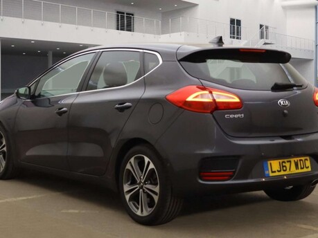 Kia Ceed 1.6 Ceed 4 ISG CRDi 5dr 9