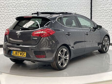 Kia Ceed 1.6 Ceed 4 ISG CRDi 5dr 3