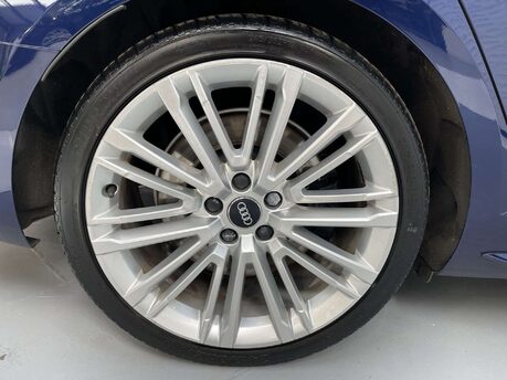 Audi A4 3.0 S4 TFSI Quattro Auto 4WD 4dr 9