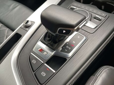 Audi A4 3.0 S4 TFSI Quattro Auto 4WD 4dr 36