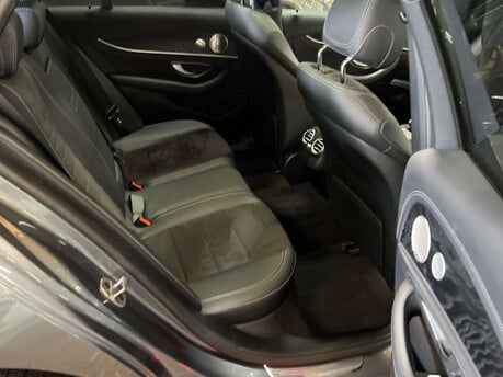 Mercedes-Benz E Class 2.0 E 220 AMG Line Night Edition Premium+ D Auto 5dr 4