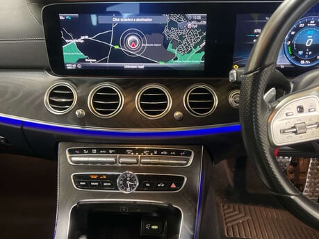Mercedes-Benz E Class 2.0 E 300 AMG Line Premium de Auto 4dr 5