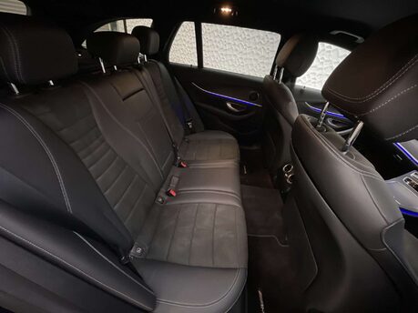 Mercedes-Benz E Class 2.0 E 300 AMG Line de Auto 5dr 41