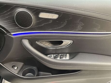 Mercedes-Benz E Class 2.0 E 300 AMG Line de Auto 5dr 43