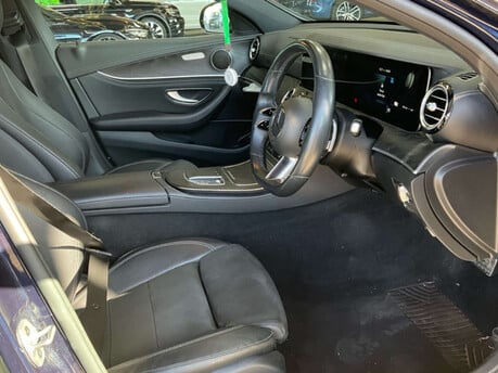Mercedes-Benz E Class 2.0 E 300 AMG Line de Auto 5dr 3