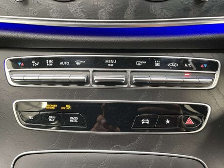 Mercedes-Benz E Class 2.0 E 300 AMG Line de Auto 5dr 36