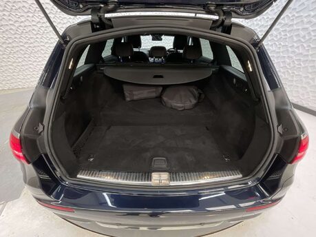 Mercedes-Benz E Class 2.0 E 300 AMG Line de Auto 5dr 10