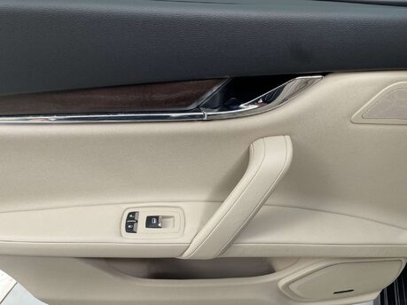 Maserati Quattroporte 3.0 Quattroporte S Auto 4dr 44