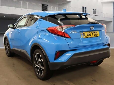 Toyota C-HR 1.8 C-HR Design HEV CVT 5dr 8