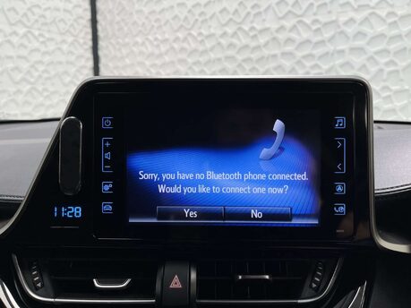 Toyota C-HR 1.8 C-HR Design HEV CVT 5dr 22
