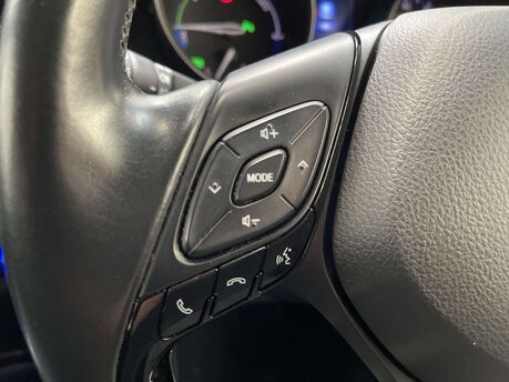 Toyota C-HR 1.8 C-HR Design HEV CVT 5dr 30