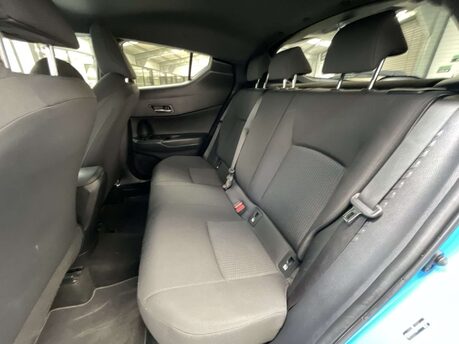 Toyota C-HR 1.8 C-HR Design HEV CVT 5dr 38