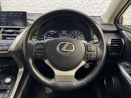 Lexus NX 2.5 NX 300h Premier CVT 4WD 5dr 31