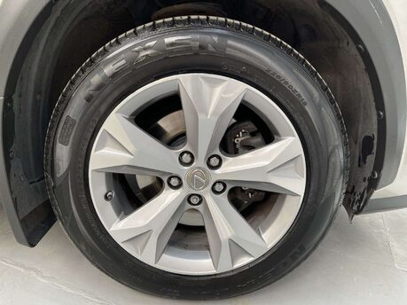Lexus NX 2.5 NX 300h Premier CVT 4WD 5dr 47
