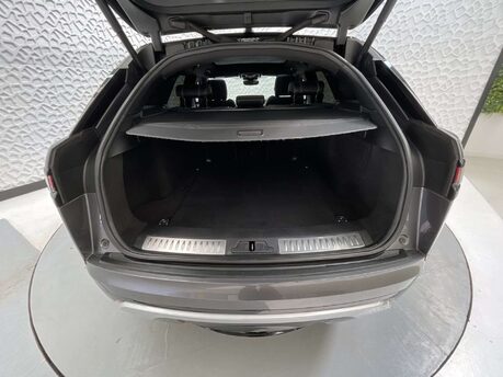Land Rover Range Rover Velar 2.0 Range Rover Velar R-Dynamic S D240 Auto 4WD 5dr 10