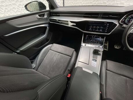 Audi A7 2.0 A7 Sportback Black Edition 50 TFSI E Quattro Semi-Auto 4WD 5dr 31