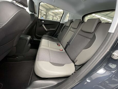 Peugeot 2008 1.2 2008 Allure 5dr 37