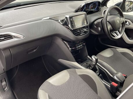 Peugeot 2008 1.2 2008 Allure 5dr 17