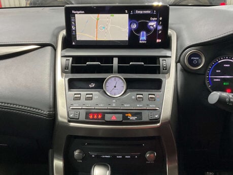 Lexus NX 2.5 NX 300h SE CVT 4WD 5dr 6