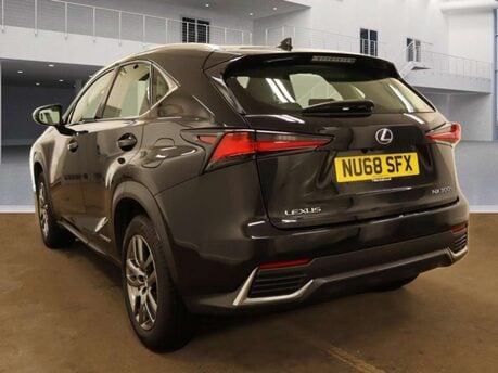 Lexus NX 2.5 NX 300h SE CVT 4WD 5dr 10