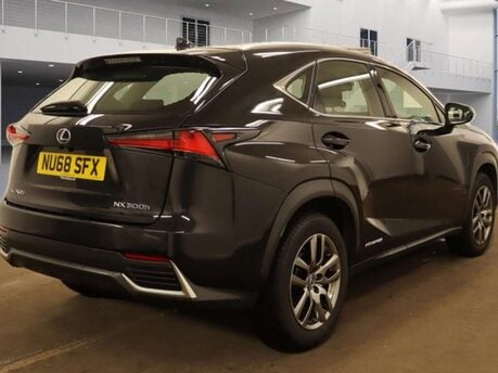 Lexus NX 2.5 NX 300h SE CVT 4WD 5dr 11