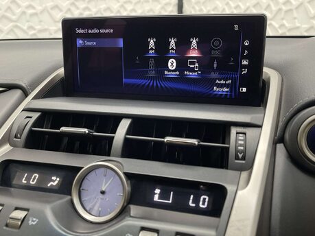 Lexus NX 2.5 NX 300h SE CVT 4WD 5dr 21