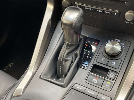 Lexus NX 2.5 NX 300h SE CVT 4WD 5dr 35