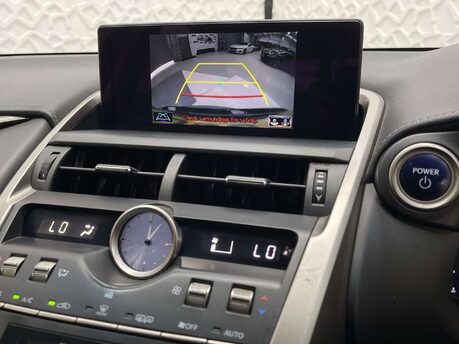 Lexus NX 2.5 NX 300h SE CVT 4WD 5dr 8