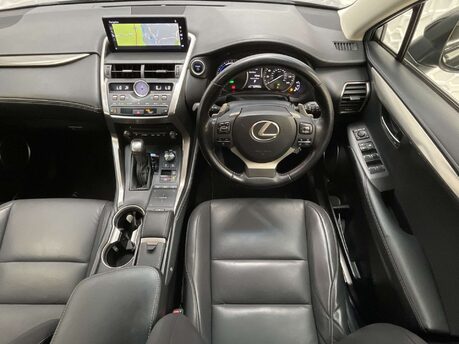 Lexus NX 2.5 NX 300h SE CVT 4WD 5dr 26