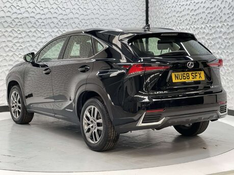 Lexus NX 2.5 NX 300h SE CVT 4WD 5dr 16