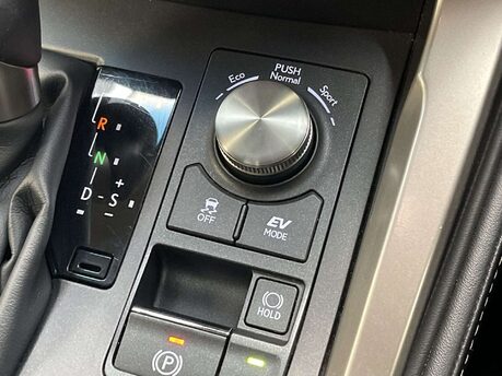 Lexus NX 2.5 NX 300h SE CVT 4WD 5dr 33