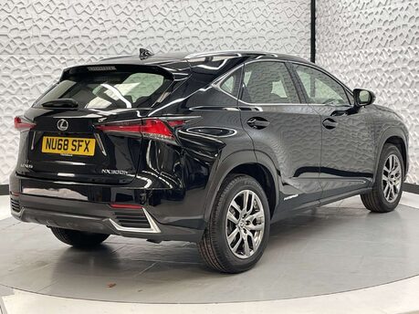 Lexus NX 2.5 NX 300h SE CVT 4WD 5dr 3
