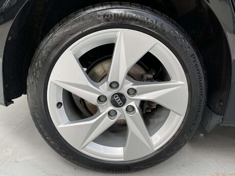 Audi A3 1.4 A3 Sportback 40 TFSI S Line E Semi-Auto 5dr 45