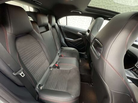 Mercedes-Benz A Class 2.1 A 200 D AMG Line Premium+ Auto 5dr 39