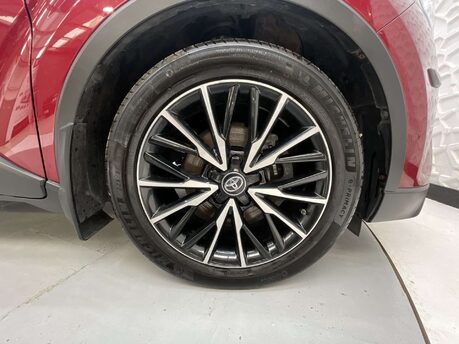 Toyota C-HR 1.8 C-HR Red Edition HEV CVT 5dr 46