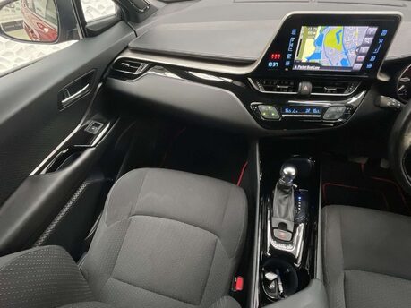 Toyota C-HR 1.8 C-HR Red Edition HEV CVT 5dr 28