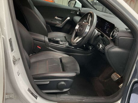 Mercedes-Benz A Class 1.3 A 180 AMG Line Exeutive Auto 5dr 3
