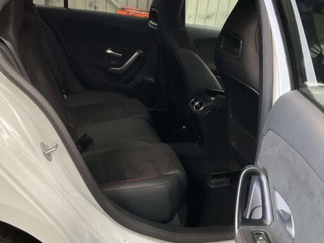 Mercedes-Benz A Class 1.3 A 180 AMG Line Exeutive Auto 5dr 5