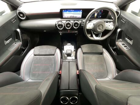 Mercedes-Benz A Class 1.3 A 180 AMG Line Exeutive Auto 5dr 31