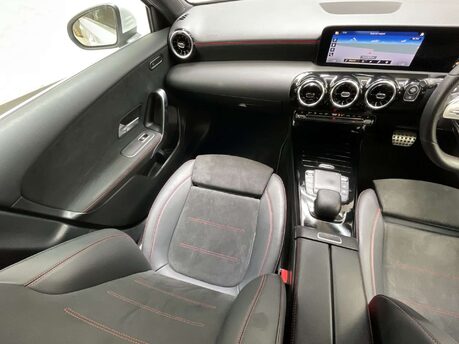 Mercedes-Benz A Class 1.3 A 180 AMG Line Exeutive Auto 5dr 29