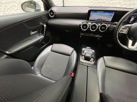 Mercedes-Benz A Class 1.5 A 180 Sport Exeutive D Auto 5dr 29