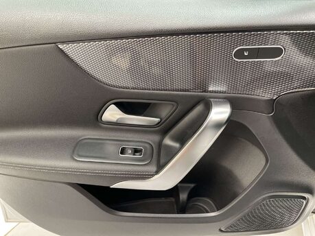 Mercedes-Benz A Class 1.5 A 180 Sport Exeutive D Auto 5dr 44