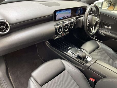 Mercedes-Benz A Class 1.5 A 180 Sport Exeutive D Auto 5dr 27