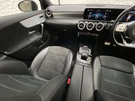 Mercedes-Benz A Class 1.3 A 200 AMG Line Edition Executive Auto 4dr 29