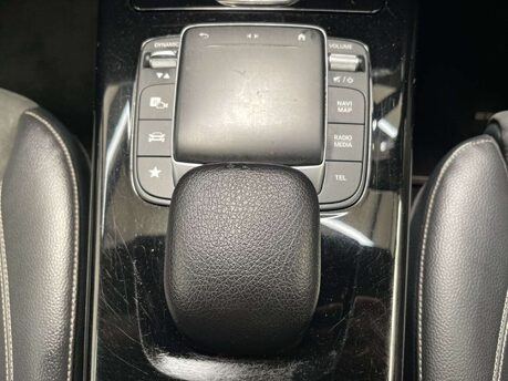 Mercedes-Benz A Class 1.3 A 200 AMG Line Edition Executive Auto 4dr 36