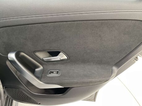 Mercedes-Benz A Class 1.3 A 200 AMG Line Edition Executive Auto 4dr 42